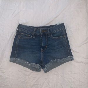 Hollister 00 high rise jean shorts